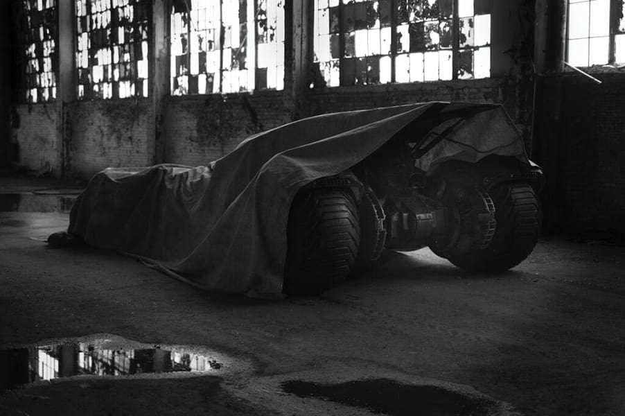 batman_vs_superman_batmobile_teaser