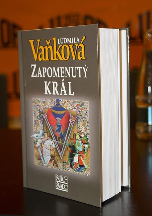 krest_zapomenuty_kral_obr_00