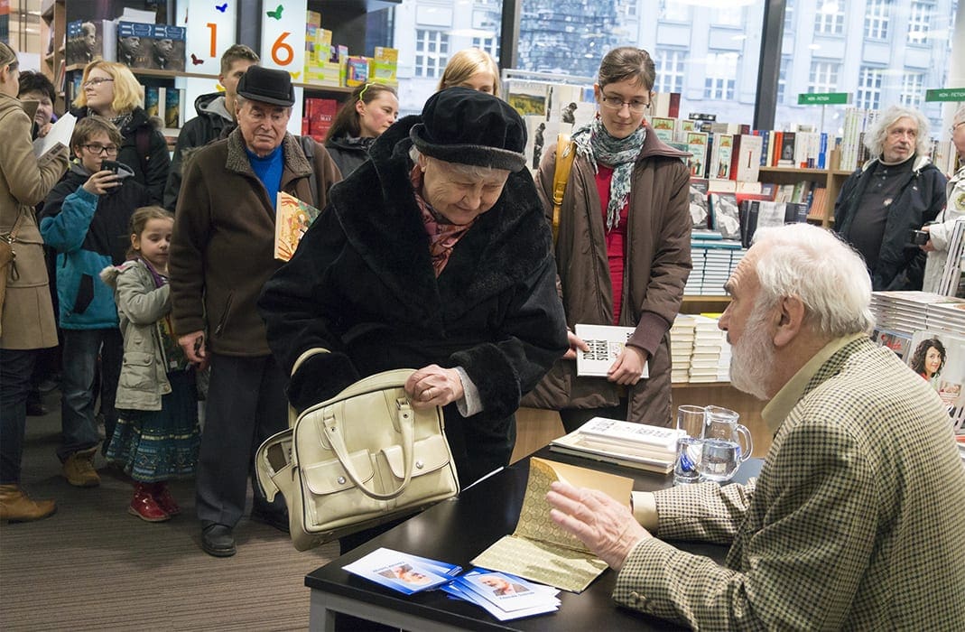 autogramiada_zdenek_sverak_obr_02