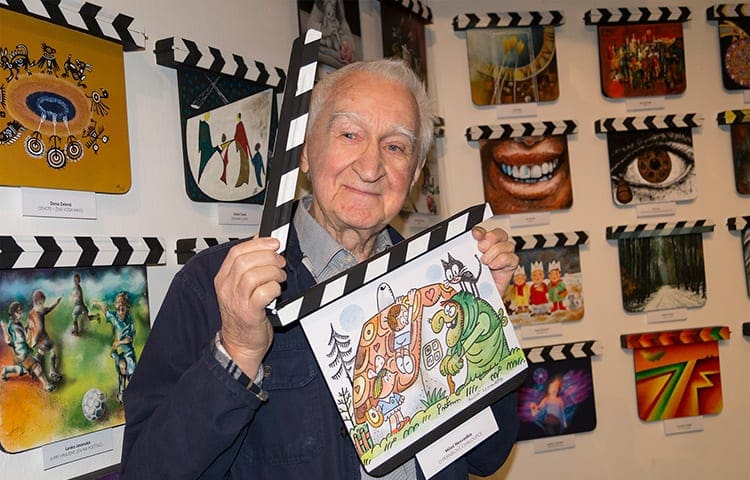 Výstavu filmových klapek v Divadle Hybernia zahájil Miloš Nesvadba a Roman Vojtek s dcerou