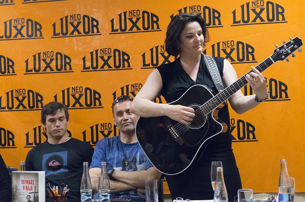 krest_tenkrat_v_raji_obr_01