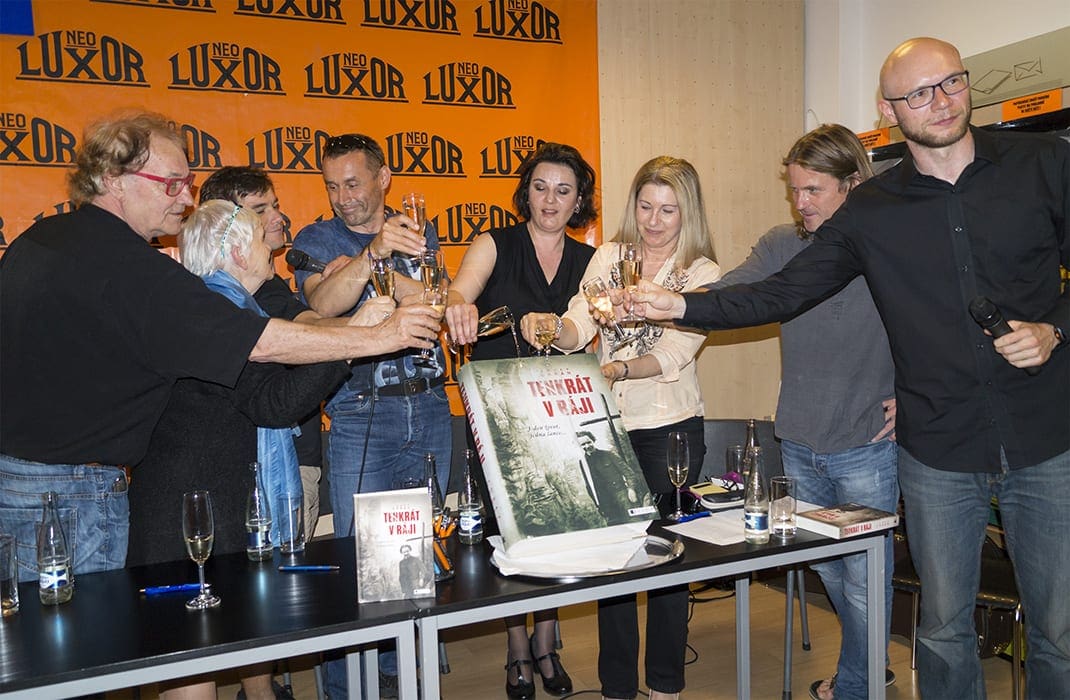 krest_tenkrat_v_raji_obr_02