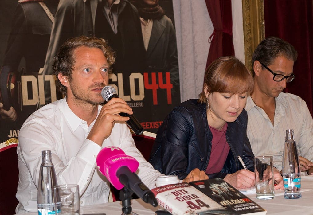 tom_rob_smith_obr_04