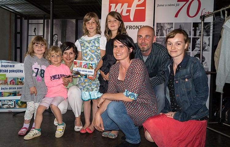 Herečka Zdeňka Žádníková pokřtila Dejte dětem pokoj