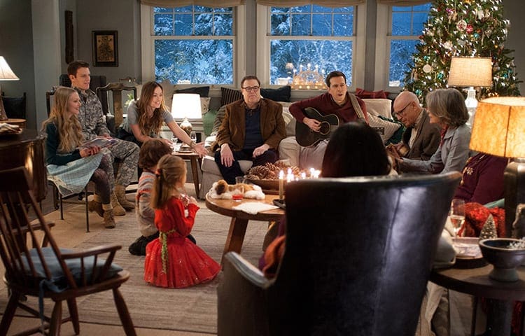 Trable o Vánocích / Love the Coopers – recenze