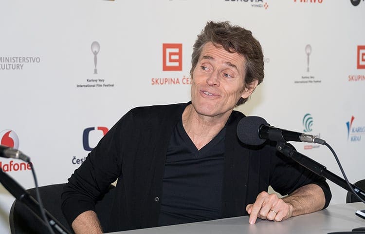 Willem Dafoe převzal Křišťálový glóbus a pobavilo ho, jak zní v českém dabingu