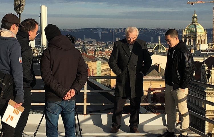 Druhý celovečerní film v režii Jiřího Mádla Na střeše se začne natáčet v srpnu