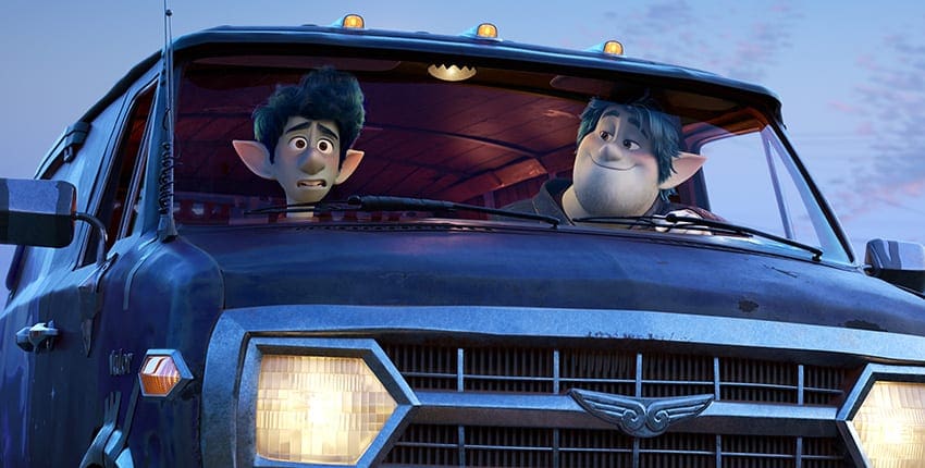 Tom Holland a Chris Pratt namluví elfské bratry: První obrázky z animáku Onward od studia Pixar