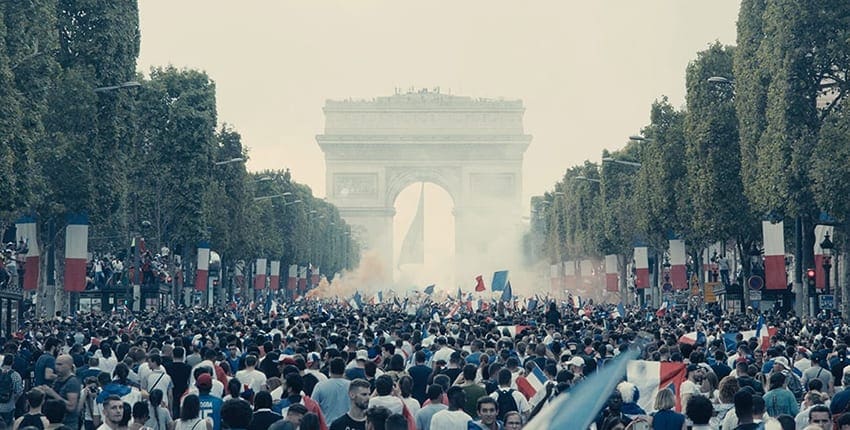 Recenze: Bídníci reflektují současné nepokoje ve Francii. Rozhněvané postavy odkazují na Victora Huga