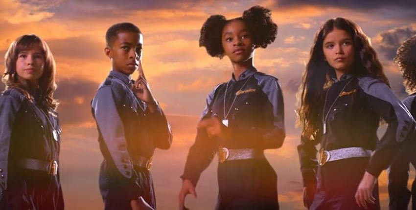 Recenze Můžeme být hrdinové: Robert Rodriguez se snaží navázat na éru Spy Kids a poměrně se mu to daří, jeho nové dílo však ocení především mladší diváci a nostalgikové