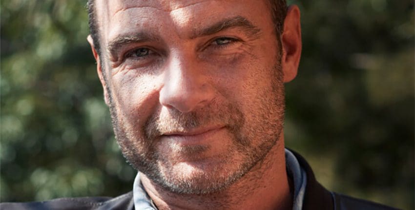 Pozvání na MFF Karlovy Vary přijal herec a režisér Liev Schreiber