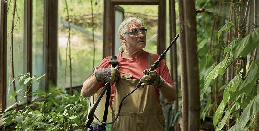 Recenze: Zahradníkův rok je němá a hořká dramedie ze života, která má něco do sebe