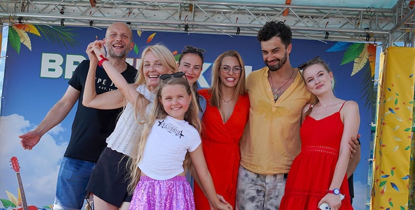 Michaela Pecháčková, Šimon Bilina, Jiří Ployhar, Veronika Žilková a další herci ze seriálu ZOO se potkali s fanoušky