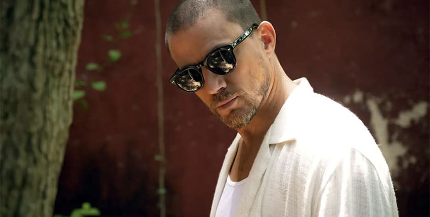 Recenze: Tiché znamení je tak tiché, že nás skoro uspí, a pak nám začne řvát do ucha