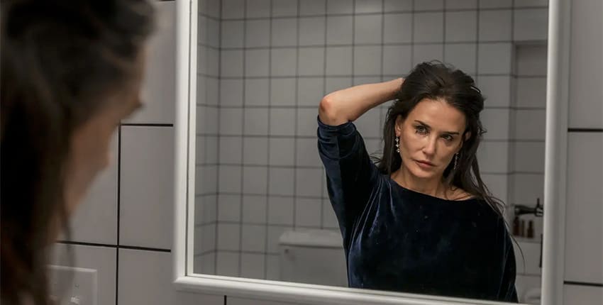 Recenze: Substance je krvavá, krásná i hrůzostrašná kritika posedlosti mládím a krásou