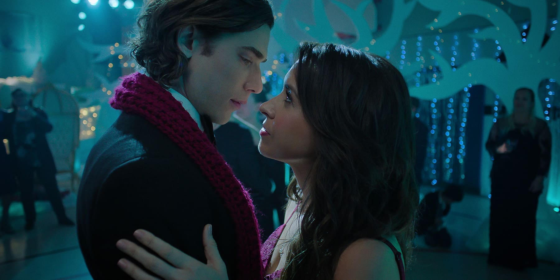 Planoucí sněhulák (2024)