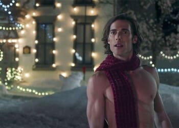 Recenze: Planoucí sněhulák je neškodná romantická komedie s mrazivým kouzlem