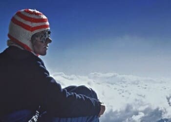 Dvě a půl minuty dlouhý trailer k celovečernímu dokumentu Za oponou velehor