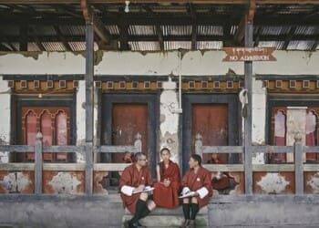 Recenze: Agenti štěstí přibližují bhútánský průzkum obyvatelstva a hledají odpověď na to, co znamená štěstí