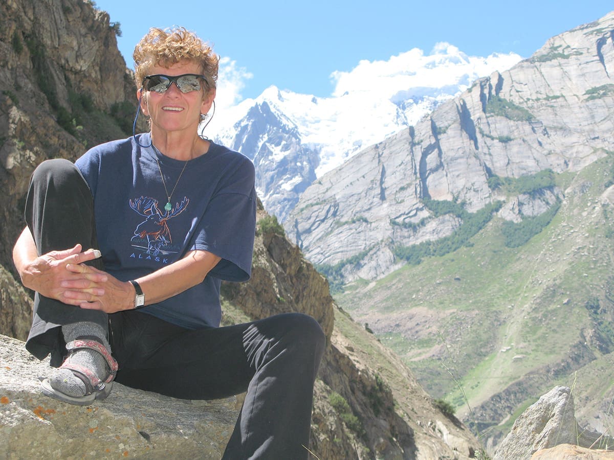 Za oponou velehor (2025)