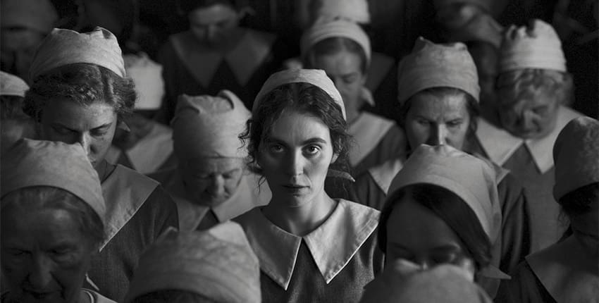 Na Oscara nominovaný film Dívka s jehlicí se prezentuje trailerem