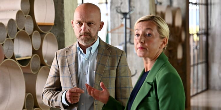 Teaser k filmu Neporazitelní slibuje silné emoce a černý humor