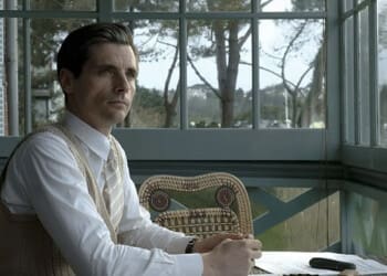 Recenze: Bolero je utáhlá a urputná biografie, stejně jako titulní skladba