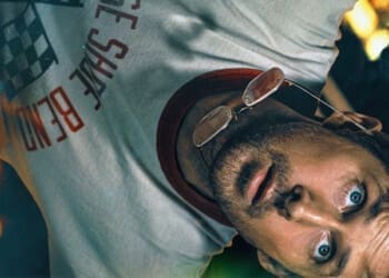 V traileru k filmu Spasitel se Ryan Gosling ukáže v plnovousu, ve třídě i stavu beztíže