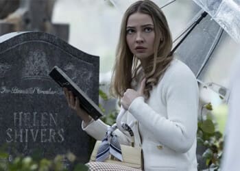 Recenze: Tajemství loňského léta se bere příliš vážně na to, že žádné tajemství neskrývá