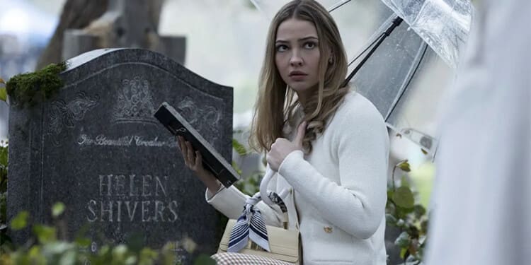 Recenze: Tajemství loňského léta se bere příliš vážně na to, že žádné tajemství neskrývá