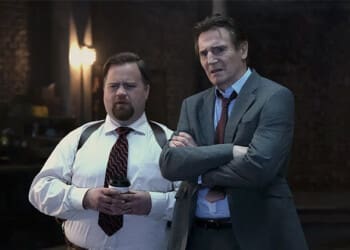 Recenze: Bláznivá střela neomylně zasáhne naše srdce i bránice