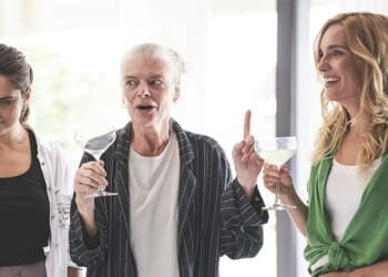 Recenze Pod parou: Film se hodně drží originálu, ale pro českého diváka je přístupnější