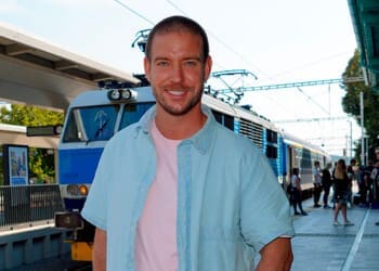 Vladimír Polívka o natáčení filmu Dokonalý den, filmování v řece, šipce do vody i hereckém workshopu