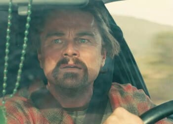 Recenze Jedna bitva za druhou: Téměř tříhodinový thriller Paula Thomase Andersona nejvíc těží z hereckých výkonů a okatých politických narážek