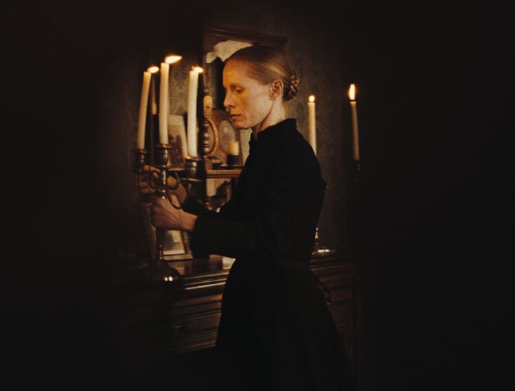 Pohled do slunce (2025)