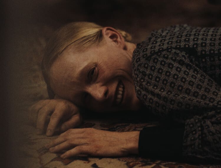 Pohled do slunce (2025)