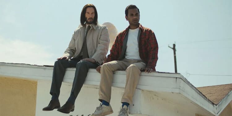 Recenze: Boží úlet místo kritiky společnosti nabízí pohádku o tom, že „peníze nejsou všechno“