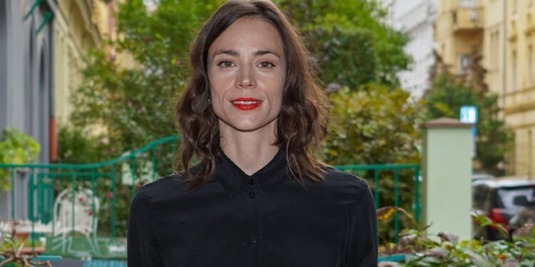 Gabriela Marcinková o natáčení filmu Milion, hraní v češtině a hereckém partnerovi Tomáši Klusovi