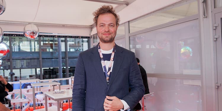 Tomáš Havlínek o natáčení filmu Neporazitelní, protéze, přípravě i fyzické náročnosti