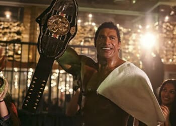 Recenze: Mlátička nám dovolí nahlédnout, čím hrdina prochází, ale nikdy nás nepustí do jeho nitra 