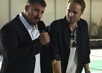 Recenze Neporazitelní: Když život udeří, hokej pomůže… a humor zachrání 