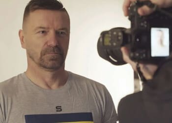 Recenze Řepka: Hříšník – Větrovský detailně vypráví život Tomáše Řepky, patosu se však nevyhne