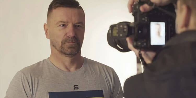 Recenze Řepka: Hříšník – Větrovský detailně vypráví život Tomáše Řepky, patosu se však nevyhne