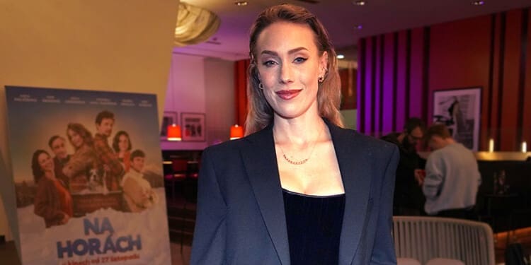 Aneta Krejčíková o natáčení filmu Na horách, Krkonoších, nebezpečných scénách i psím parťákovi