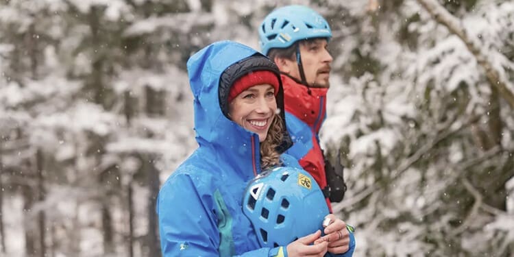 Recenze Na horách: Jak přežít hory, lidi a vlastní afektovanost bez ztráty zdravého rozumu