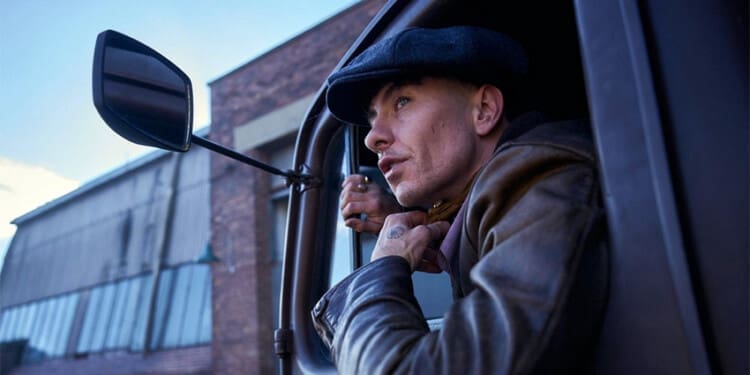 Filmové události #49/25: Netflix kupuje Warner Bros., známe nominace na Critics Choice Awards