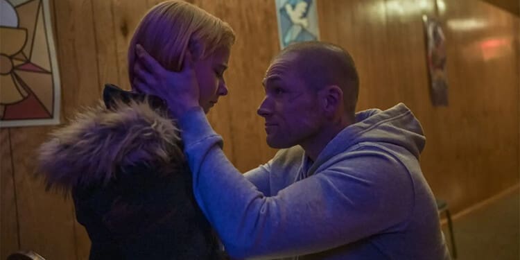 Recenze: Na sedadle smrti se neocitne hlavní hrdinka, ale divákova snaha udržet pozornost