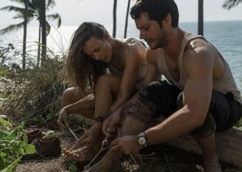 Recenze SOS: Krvavá, cynická a zlomyslně zábavná fantazie o šéfovi, který dostane, co zaslouží