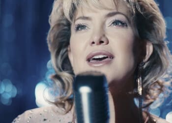 Recenze: Smutný song by klidně mohl působit jako vymyšlená historka, ale není