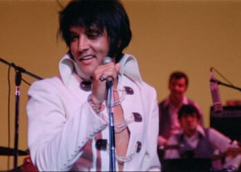Recenze EPiC: Elvis Presley in Concert: Režisér Baz Luhrmann podruhé oživuje jednu z největších ikon 20. století
